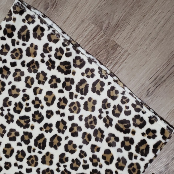 Aerie Lounge Super Soft Plush Leopard Print Sweater - Picture 7 of 9